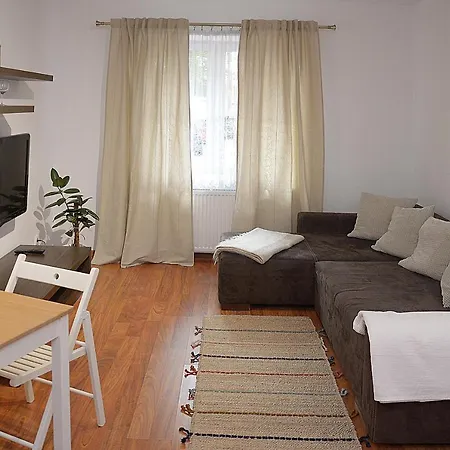 Aparthotel Europa 11 Listopada